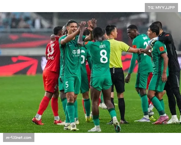 达万停赛期满恢复合练 国安中场控制力有望提升